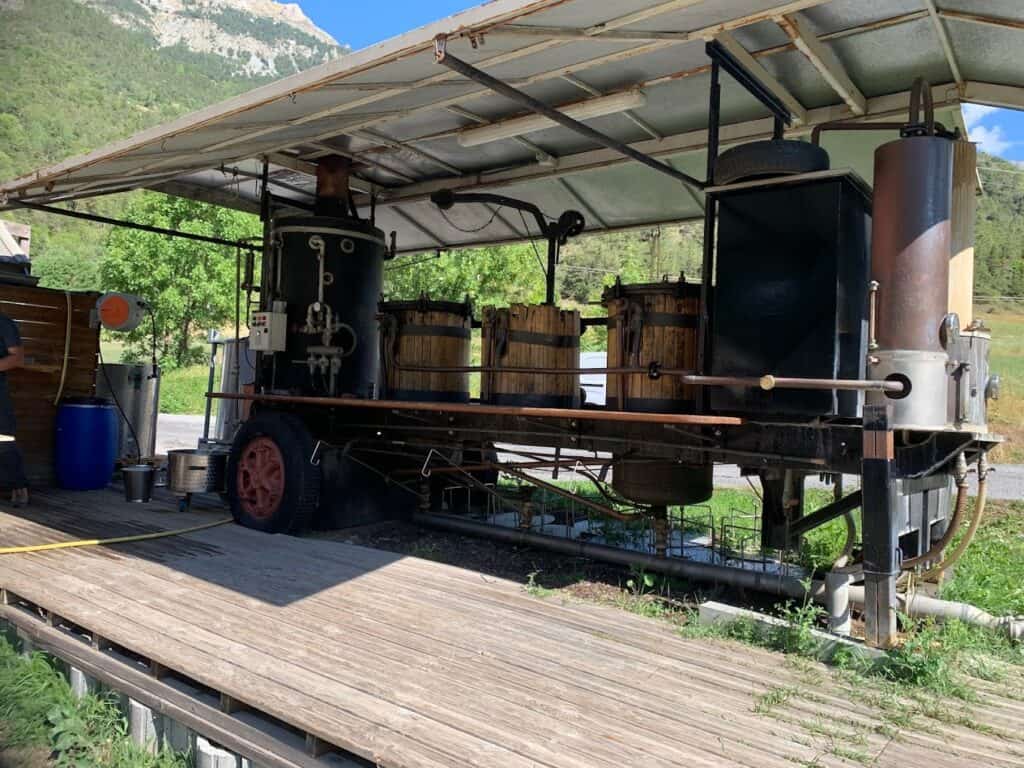 activité distillerie Ubaye