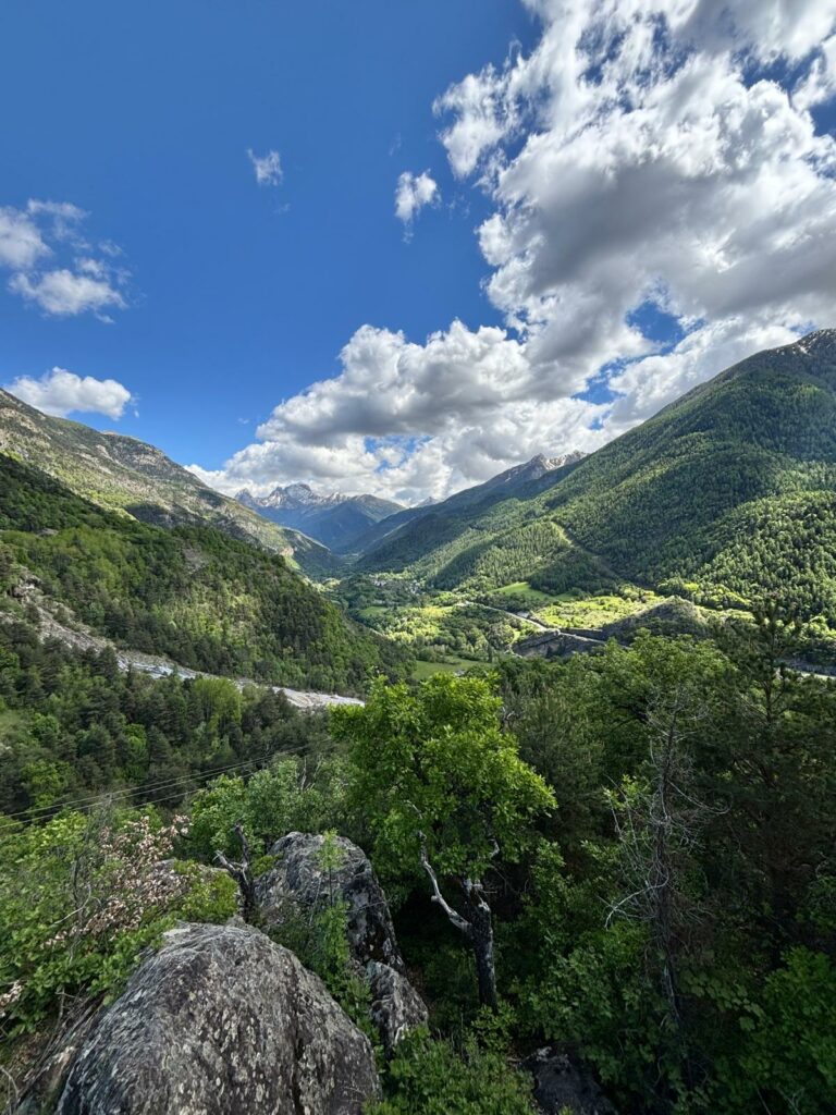 Vue du Lauzet Ubaye, Vallée de Barcelonnette, Alpes de Haute Provence