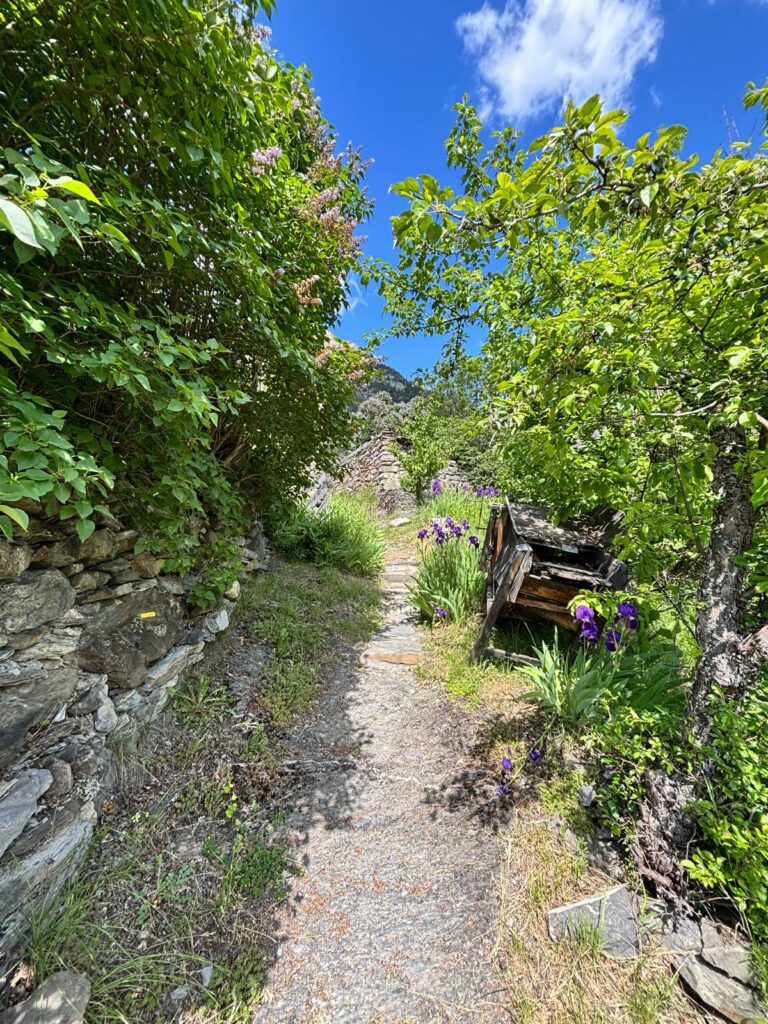 ruelle du hameau de champcontier, Lauzet Ubaye, Vallée de Barcelonnette